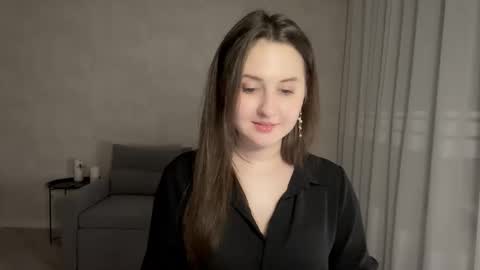 Snapshot of almostinnocent_ chatting on 11/22/25, 11:04 Anna online show from 11/22/25, 11:04