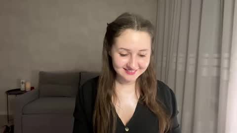 Snapshot of almostinnocent_ chatting on 11/26/25, 12:00 Anna online show from 11/26/25, 12:00