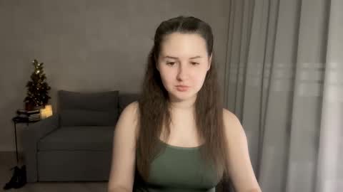 Snapshot of almostinnocent_ chatting on 12/03/25, 12:07 Anna online show from 12/03/25, 12:07