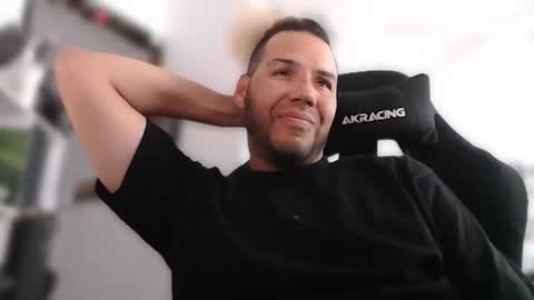 simplyfaded online show from 11/16/25, 10:37