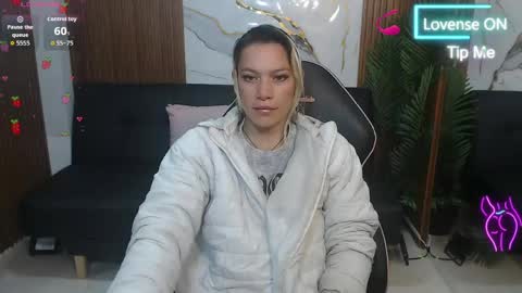 Snapshot of alonddra_tay chatting on 05/24/26, 11:26 alonddra_tay online show from 05/24/26, 11:26