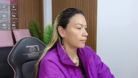 Snapshot of alonddra_tay chatting on 06/29/26, 11:43 alonddra_tay online show from 06/29/26, 11:43