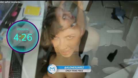 Alondra Suarez online show from 10/24/25, 04:36