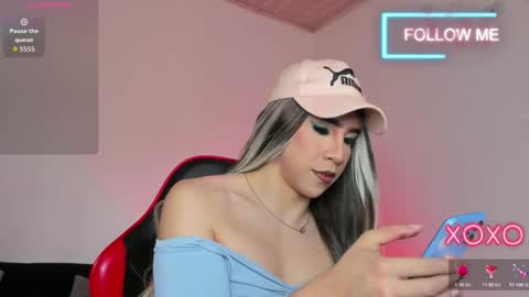 Hazel Bowie online show from 02/12/26, 09:54