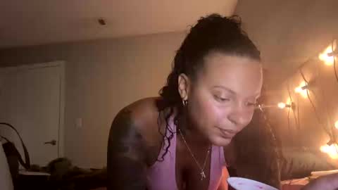 Snapshot of alongcamelexy chatting on 09/10/25, 02:55 alongcamelexy online show from 09/10/25, 02:55