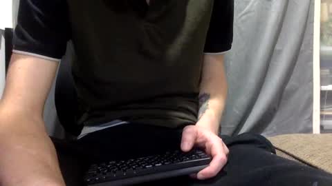 Snapshot of alongwhitedick chatting on 01/28/25, 05:03 ALongwhitedick online show from 01/28/25, 05:03