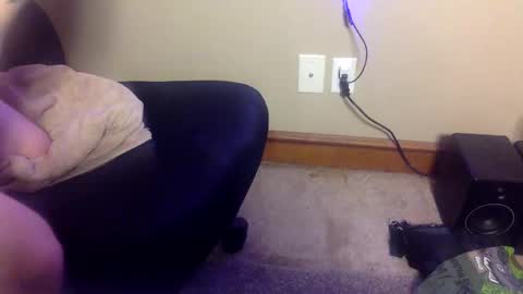 Snapshot of alongwhitedick chatting on 09/09/25, 05:34 ALongwhitedick online show from 09/09/25, 05:34