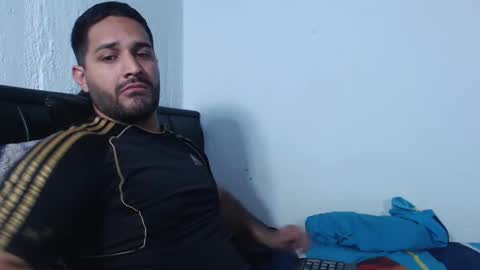 Snapshot of alonxoo chatting on 10/12/25, 10:53 alonxoo online show from 10/12/25, 10:53