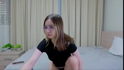 Alorenna online show from 03/18/26, 06:00