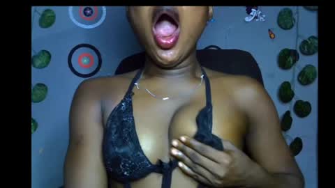Snapshot of alosexy_bae chatting on 06/05/26, 05:58 alo online show from 06/05/26, 05:58
