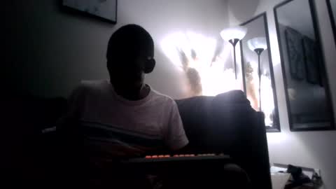Snapshot of aloysiuz chatting on 06/22/26, 05:04 Aloysius online show from 06/22/26, 05:04