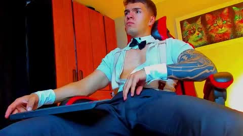 Snapshot of alpha_dominus_ chatting on 10/06/25, 12:19 alpha_dominus_ online show from 10/06/25, 12:19