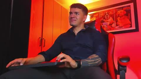 alpha_dominus_ online show from 12/01/25, 03:44