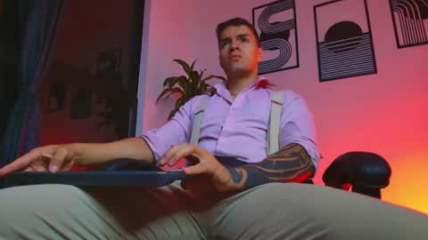 alpha_dominus_ online show from 04/21/26, 03:46