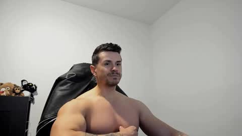 LeatherMaster online show from 04/18/26, 07:07