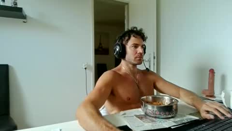Snapshot of alphah_hunk chatting on 04/29/26, 10:19 alphah_hunk online show from 04/29/26, 10:19