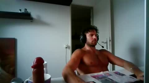 Snapshot of alphah_hunk chatting on 05/11/26, 06:27 alphah_hunk online show from 05/11/26, 06:27