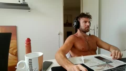 Snapshot of alphah_hunk chatting on 05/19/26, 08:42 alphah_hunk online show from 05/19/26, 08:42