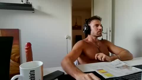 Snapshot of alphah_hunk chatting on 05/21/26, 05:20 alphah_hunk online show from 05/21/26, 05:20