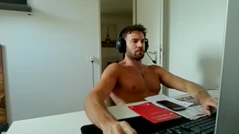 Snapshot of alphah_hunk chatting on 06/06/26, 09:47 alphah_hunk online show from 06/06/26, 09:47