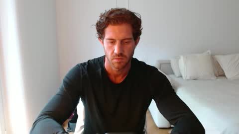 alphahung23 online show from 10/22/25, 09:20