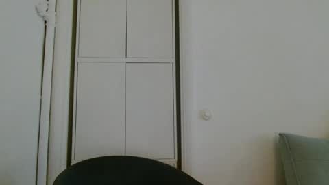 alphahung23 online show from 11/18/25, 07:24