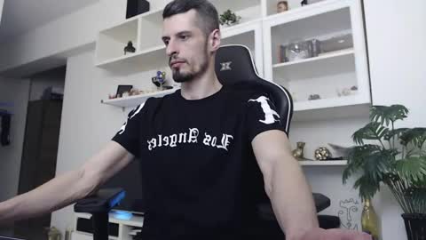 Snapshot of alphamastertodd chatting on 04/25/26, 03:42 MasterTodd online show from 04/25/26, 03:42