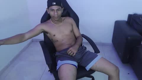 alphas_latins online show from 03/12/26, 01:56