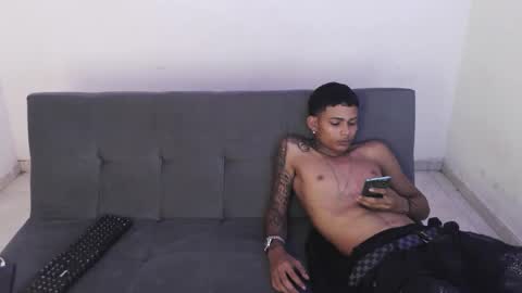alphas_latins online show from 06/06/26, 06:18