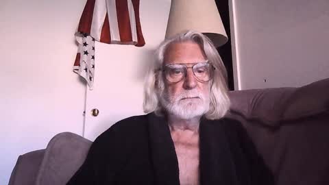 AlphaUniform online show from 10/01/25, 12:22