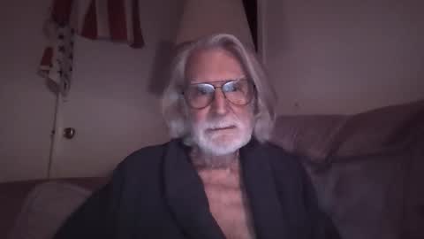 AlphaUniform online show from 01/07/26, 05:54