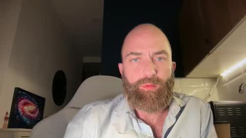 Snapshot of alroca82 chatting on 02/05/26, 06:45 alroca82 online show from 02/05/26, 06:45