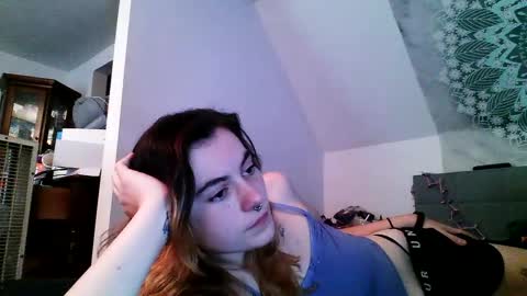 Snapshot of alternativeivy02 chatting on 09/29/25, 02:11 Ivy online show from 09/29/25, 02:11