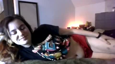 Snapshot of alternativeivy02 chatting on 12/14/25, 01:49 Ivy online show from 12/14/25, 01:49