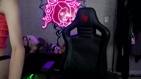 Snapshot of altsofie chatting on 12/16/24, 02:36 Sofie Kimino online show from 12/16/24, 02:36