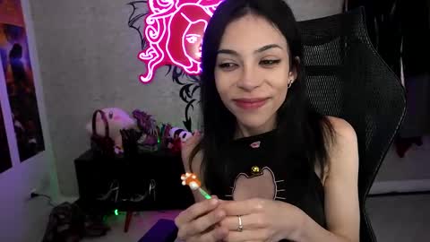 Snapshot of altsofie chatting on 12/21/24, 04:19 Sofie Kimino online show from 12/21/24, 04:19