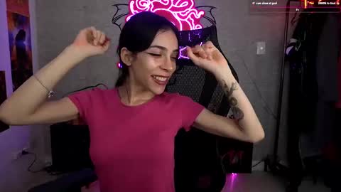 Snapshot of altsofie chatting on 02/14/25, 04:47 Sofie Kimino online show from 02/14/25, 04:47