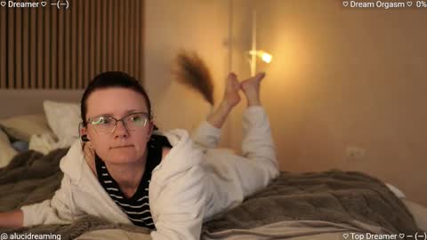 Lucid Dreaming online show from 10/22/25, 07:02