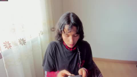 Snapshot of aluna_0310 chatting on 09/21/25, 06:20 . . online show from 09/21/25, 06:20