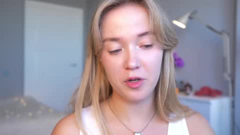 Amelia NEXT STREAM  online show from 04/17/26, 02:20