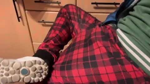 alwshrny23 online show from 02/13/25, 03:39