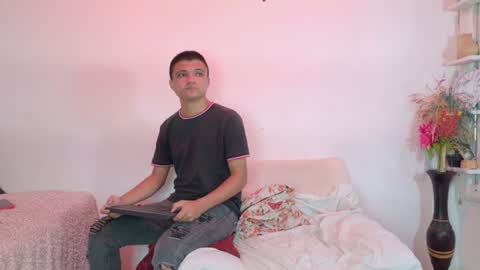 Snapshot of aly_n_sebas chatting on 07/25/26, 03:26 aly_n_sebas online show from 07/25/26, 03:26