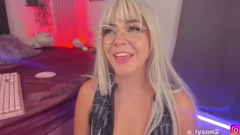 Snapshot of aly_nucita_2 chatting on 02/10/25, 01:44 Im back 3 follow me on instagram  na misuan online show from 02/10/25, 01:44