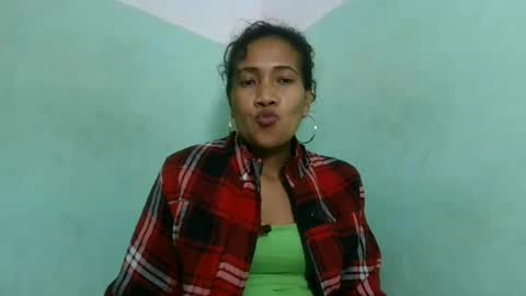 Snapshot of alyahtah chatting on 06/26/26, 06:23 alyahtah online show from 06/26/26, 06:23