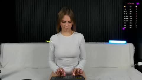 Alena online show from 11/19/25, 12:27