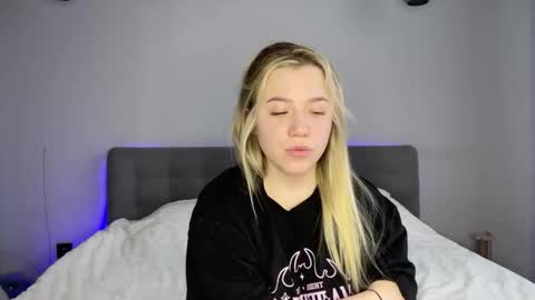 Snapshot of alyrasun chatting on 03/01/26, 05:53 Al online show from 03/01/26, 05:53