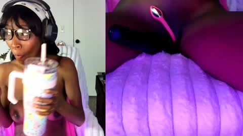 Snapshot of alys_at_college chatting on 10/06/25, 12:24 Sweet Alys online show from 10/06/25, 12:24