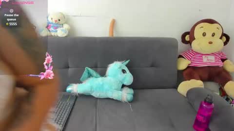 Snapshot of alysa_magic chatting on 01/24/25, 08:11 alysa magic online show from 01/24/25, 08:11