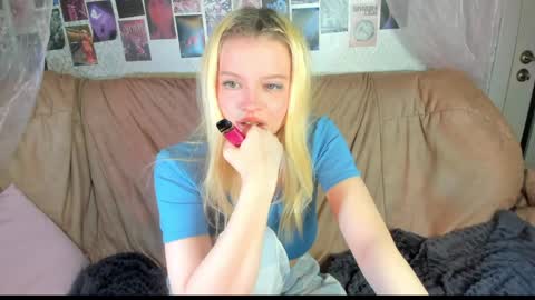 Snapshot of alysameow chatting on 03/29/26, 10:21 Alysa 7GMT online show from 03/29/26, 10:21