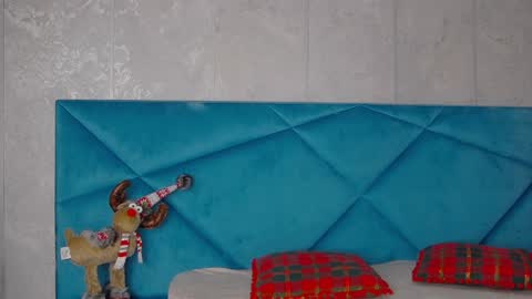 Snapshot of alyseruss chatting on 01/20/25, 06:21 Alyse online show from 01/20/25, 06:21